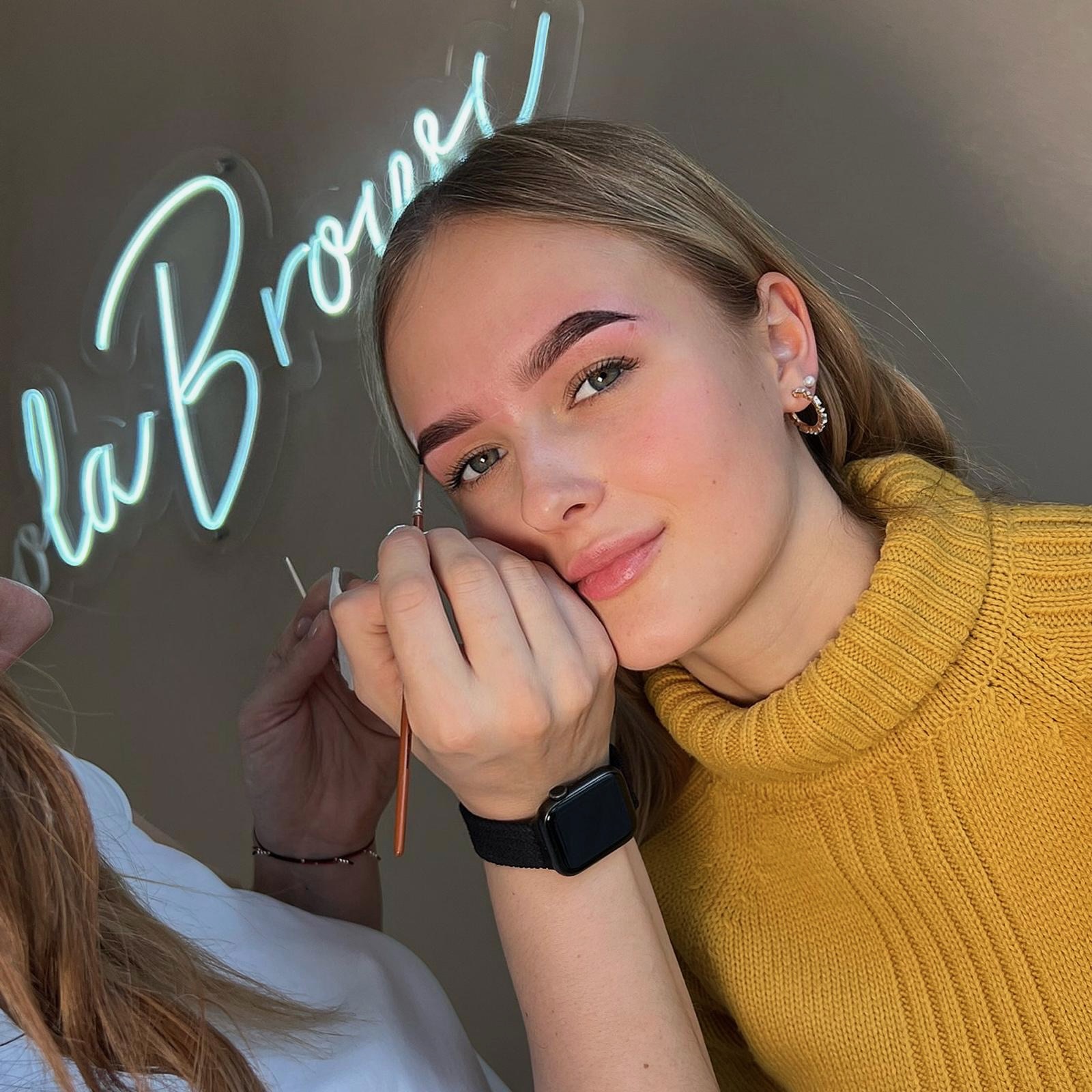 Lash & Brow styling